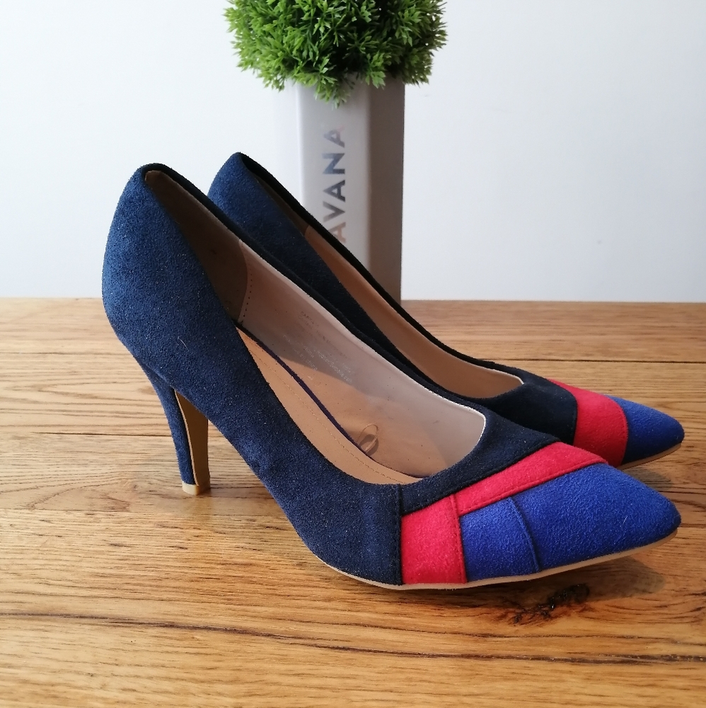 Reitmans blue and red striped heels